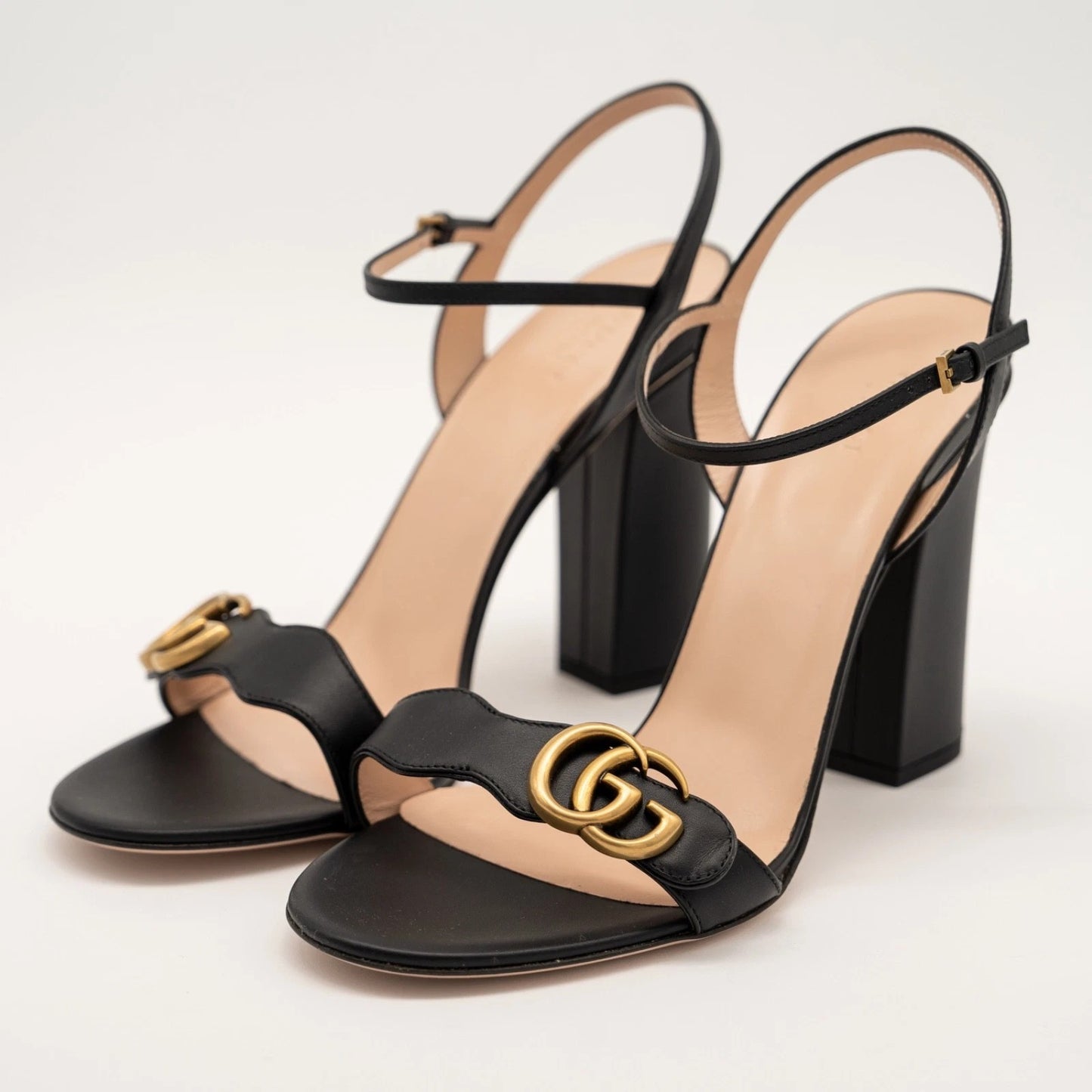 Sandalia Gucci Marmont