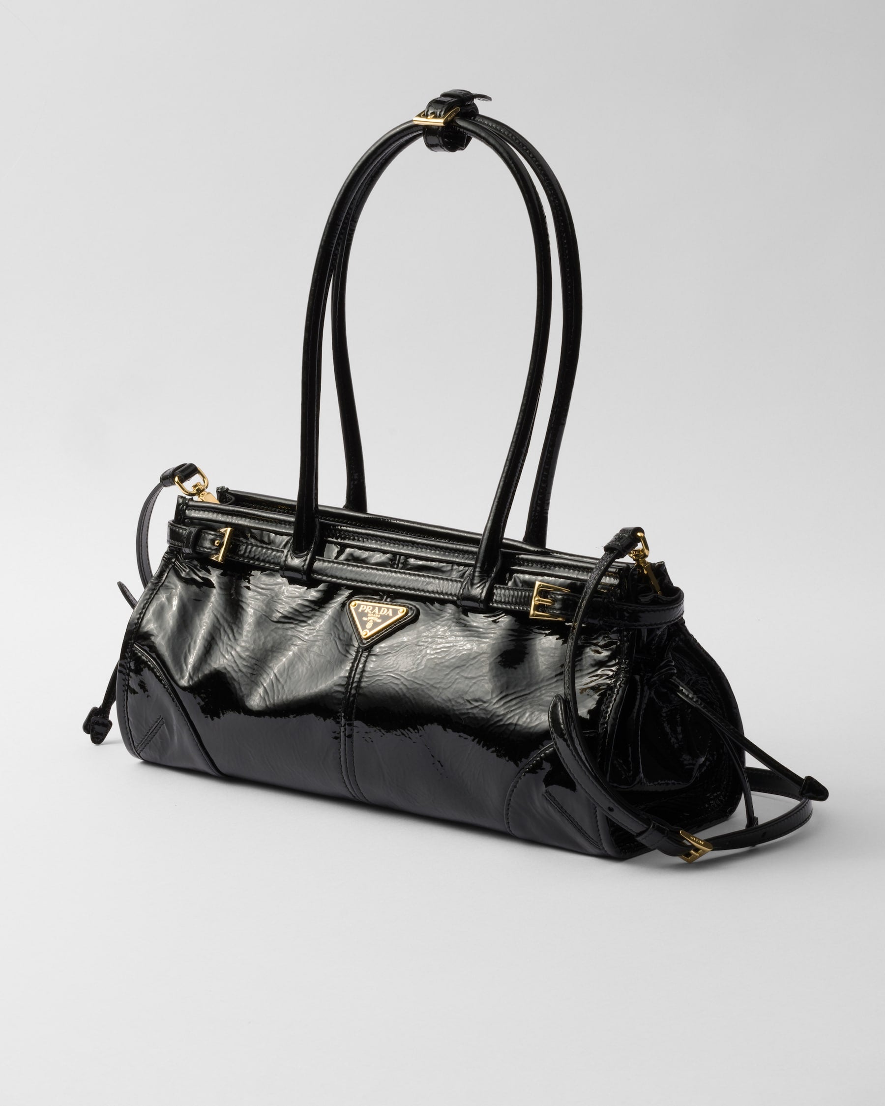 Bolsa Prada Bonnie em couro envernizado