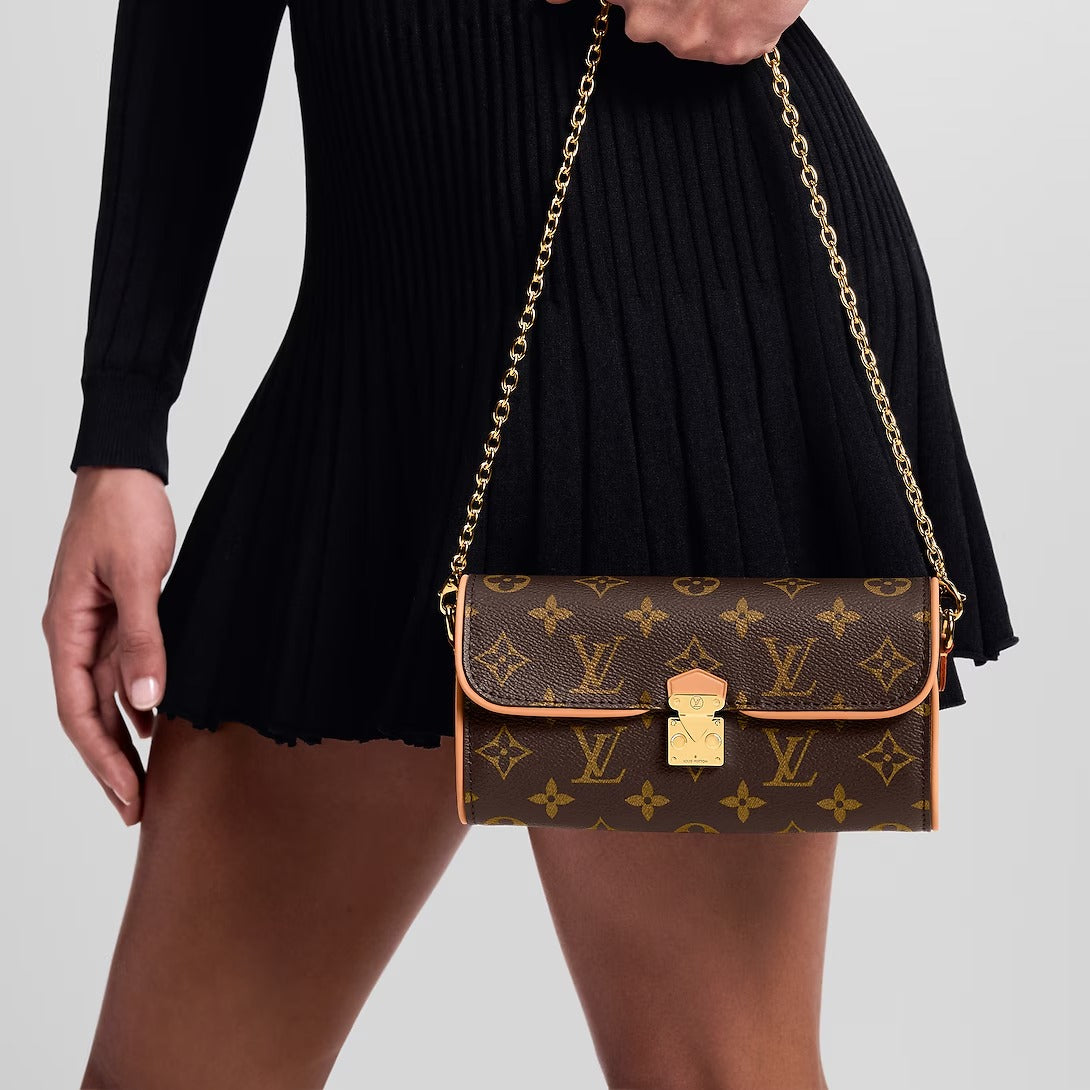 Louis Vuitton Pochette Camille